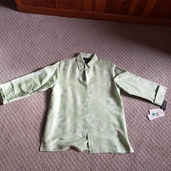 NWT Jones New York Signature Light Green Silk Blouse Shirt Long Sleeve Size M - Picture 3 of 6